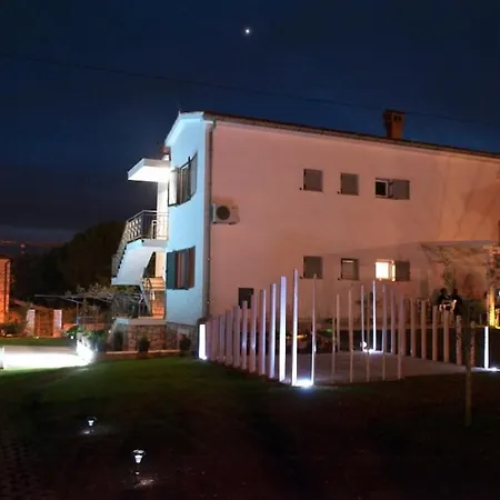 Apartman With A Swimming Pool Fiorini, Novigrad - 7047 *