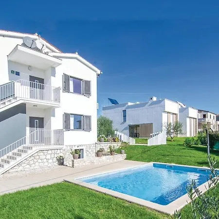 With A Swimming Pool Fiorini, Novigrad - 7047 *