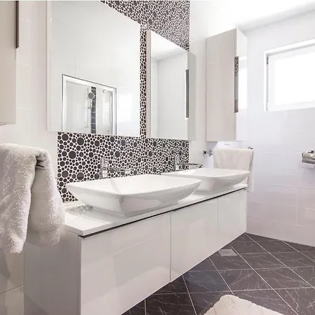 With A Swimming Pool Fiorini, Novigrad - 7047 Apartament